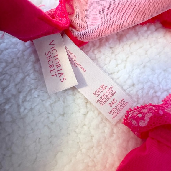 Victoria Secret Valentines Day Lingerie Set - Picture 5 of 6